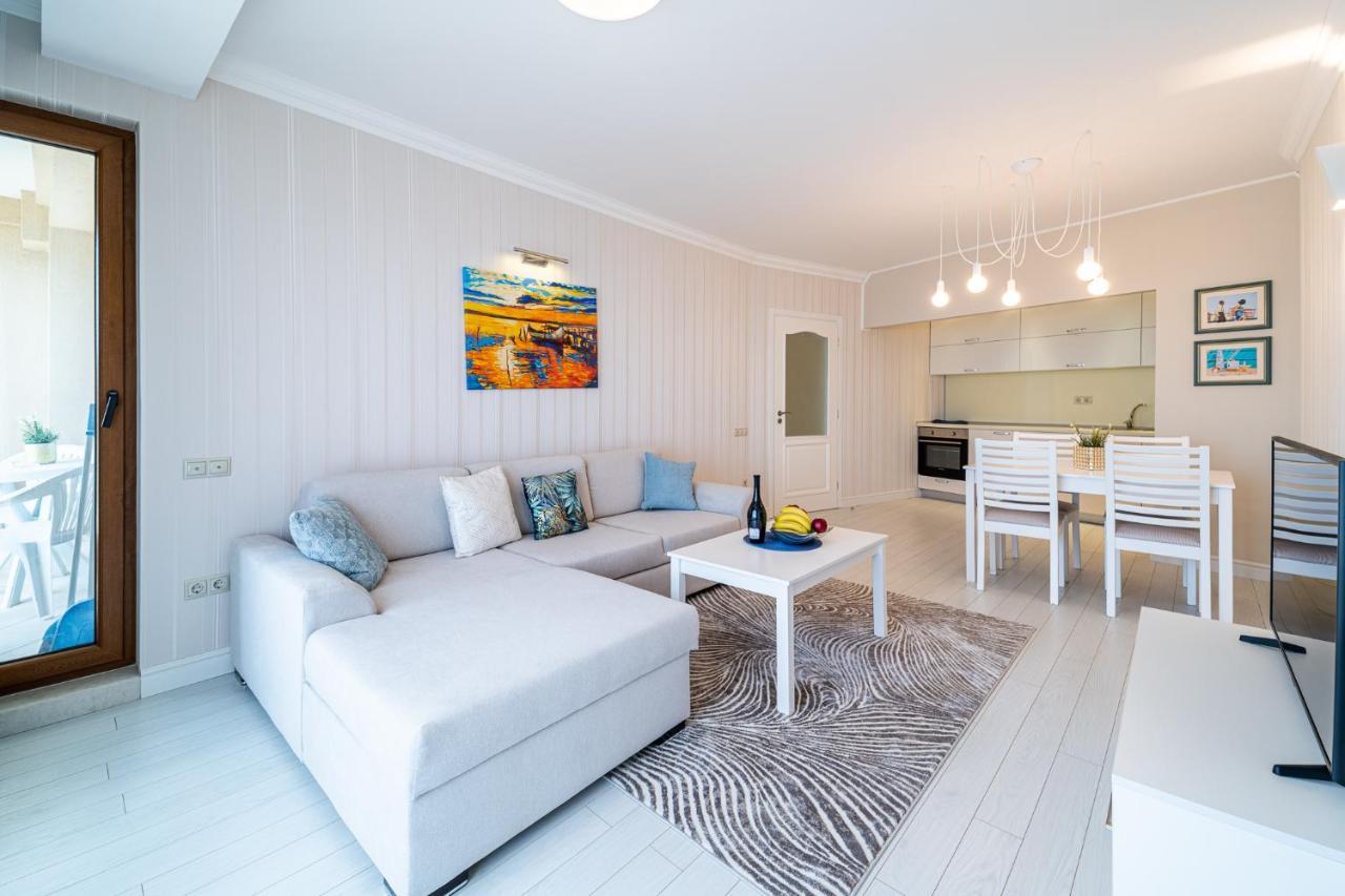 La Mer Luxury Apartments Golden Sands Exterior photo