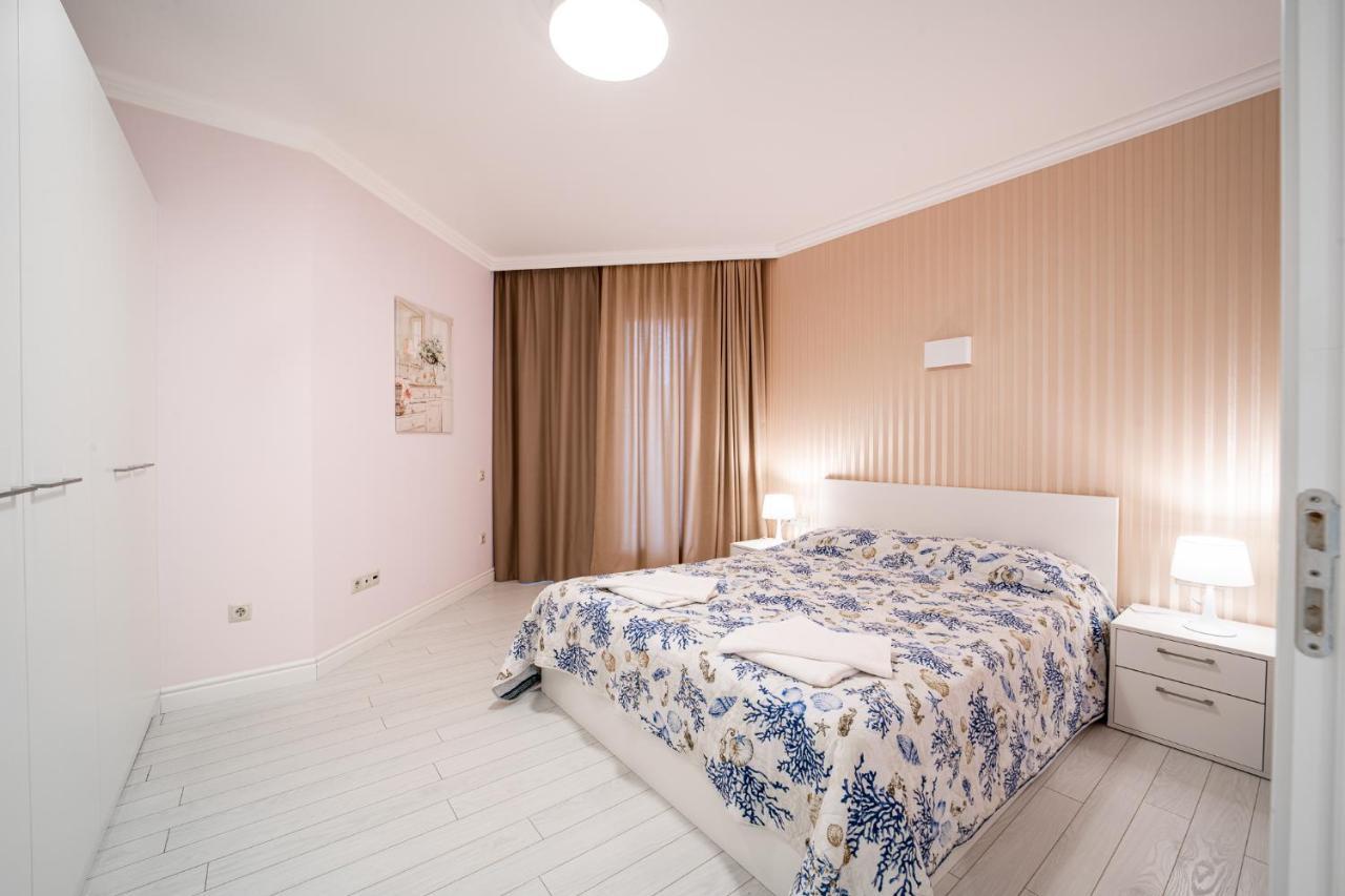 La Mer Luxury Apartments Golden Sands Exterior photo